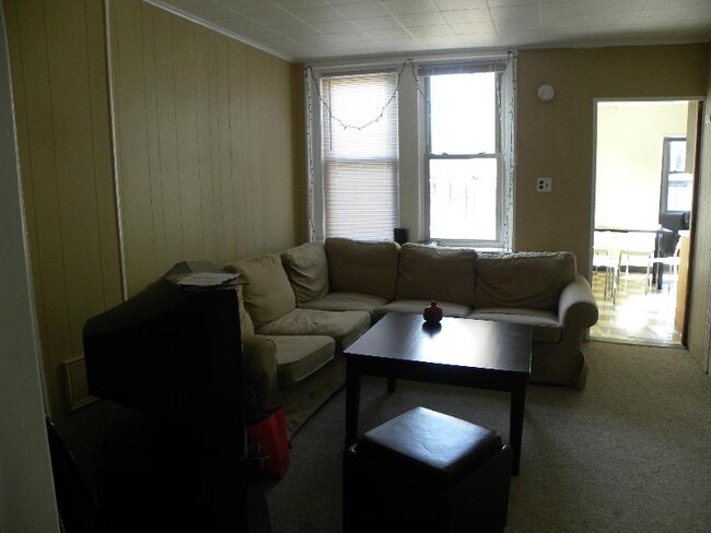 Foto del edificio - 92 Endicott St