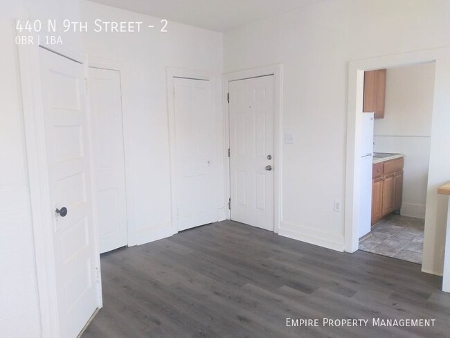 Building Photo - 440 N 9th St