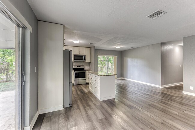 Foto del edificio - 7971 NW 35th Ct