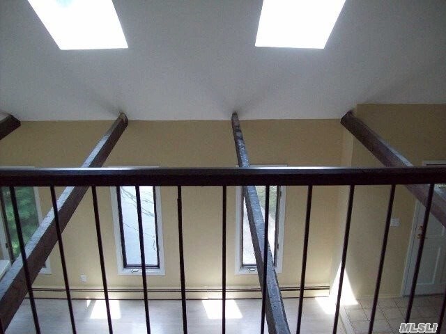 Building Photo - 19 Cranbrook Ct