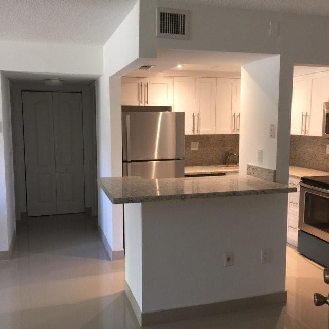 Foto del edificio - 10415 SW 88th St