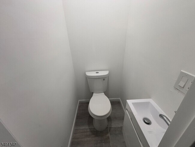 Foto del edificio - 259 Williamson Ave