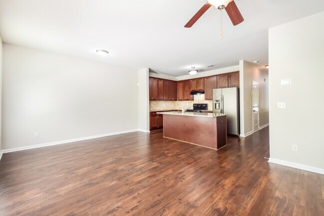 Foto del edificio - 3253 Pennington Dr