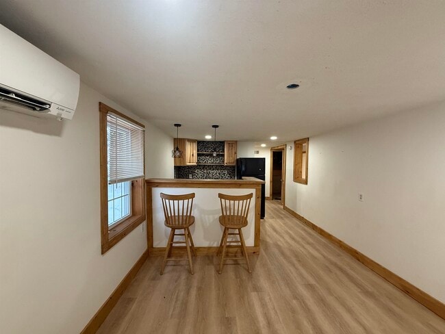 Building Photo - 192 Dorrs Corner Rd