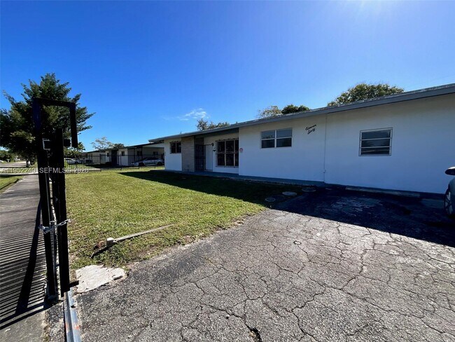 Foto del edificio - 1160 NE 200th Terrace