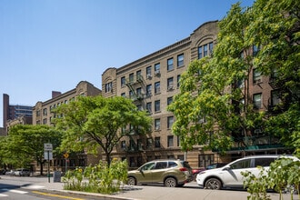 Building Photo - 801 Riverside Dr