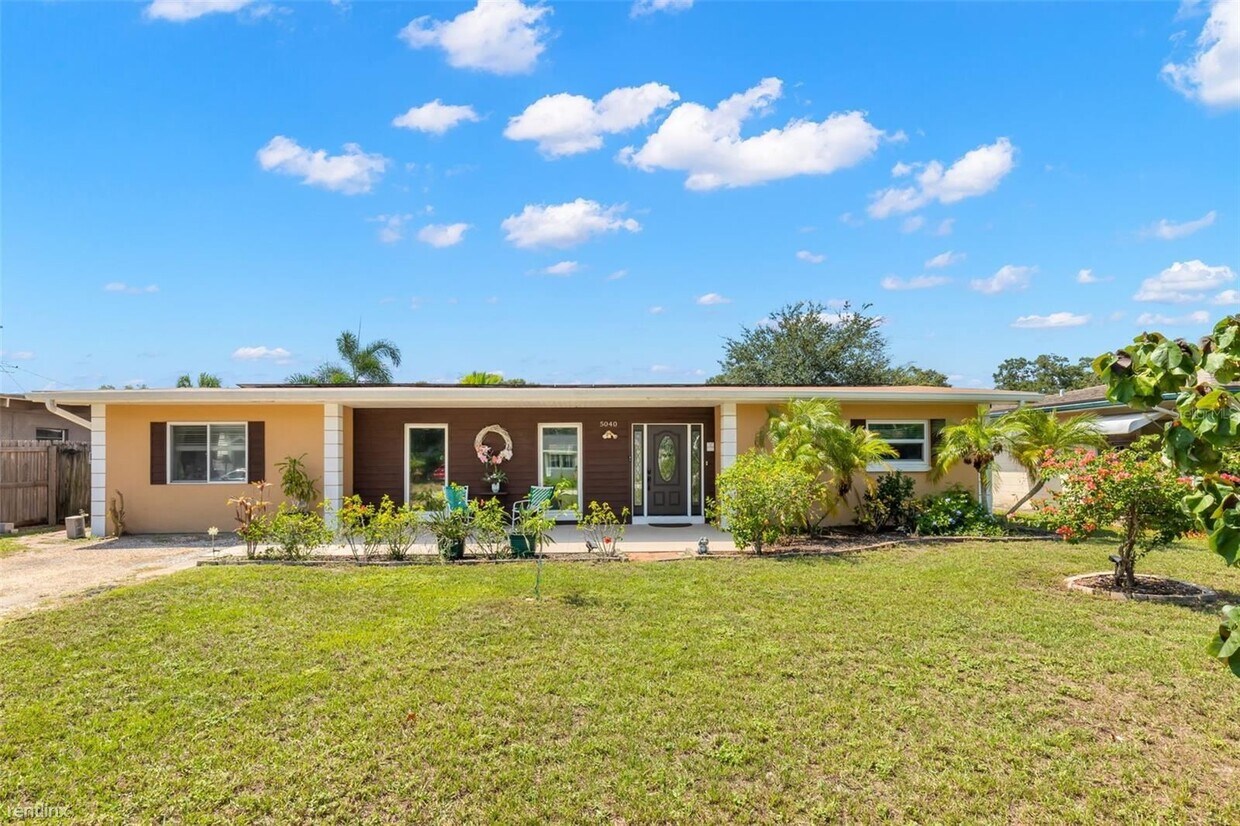 Primary Photo - 3 br, 2 bath House - 5040 49Th Avenue N