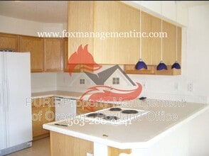 Building Photo - 1434 NE Birkshire Ct