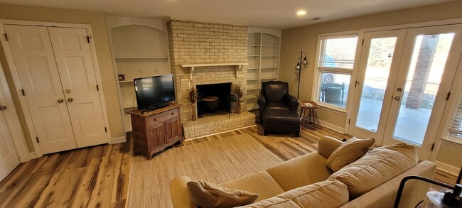 Building Photo - 3001 Foxdown Ct