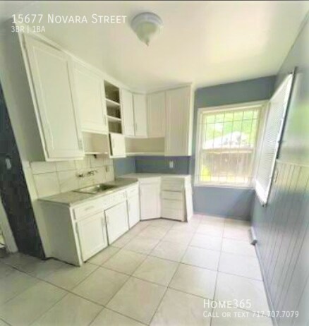 Primary Photo - Pretty 3 beds 1 bath home!