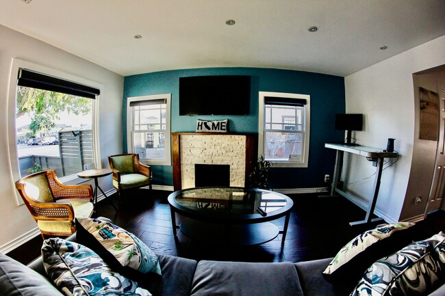 Building Photo - Charming 3 bedroom 2 bathroom in City Heights