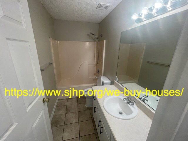 Foto del edificio - 3380 11th St
