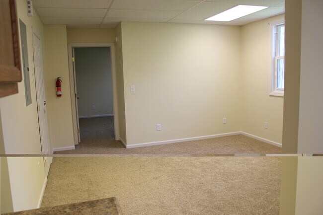 Foto del edificio - 156 May Ave