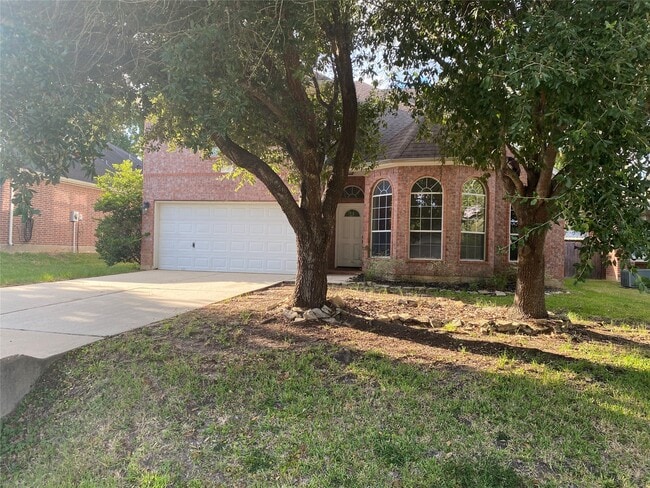 Building Photo - 9210 Hidden Lake E Dr
