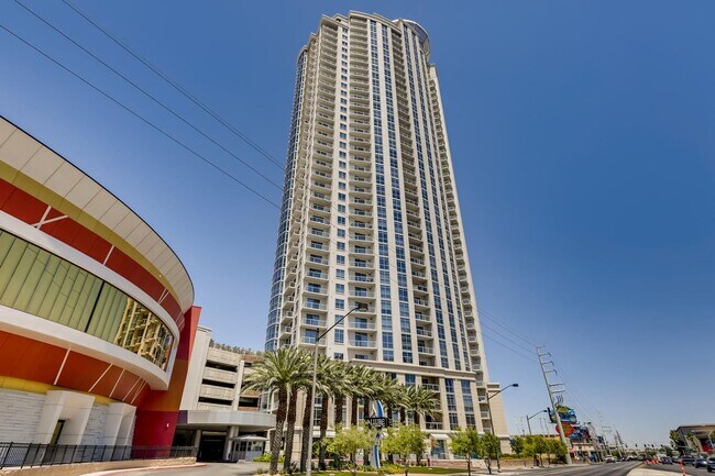 Building Photo - Furnished High rise Just Off the Las Vegas...