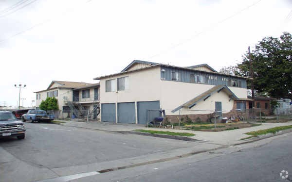 Primary Photo - Rose Apartments