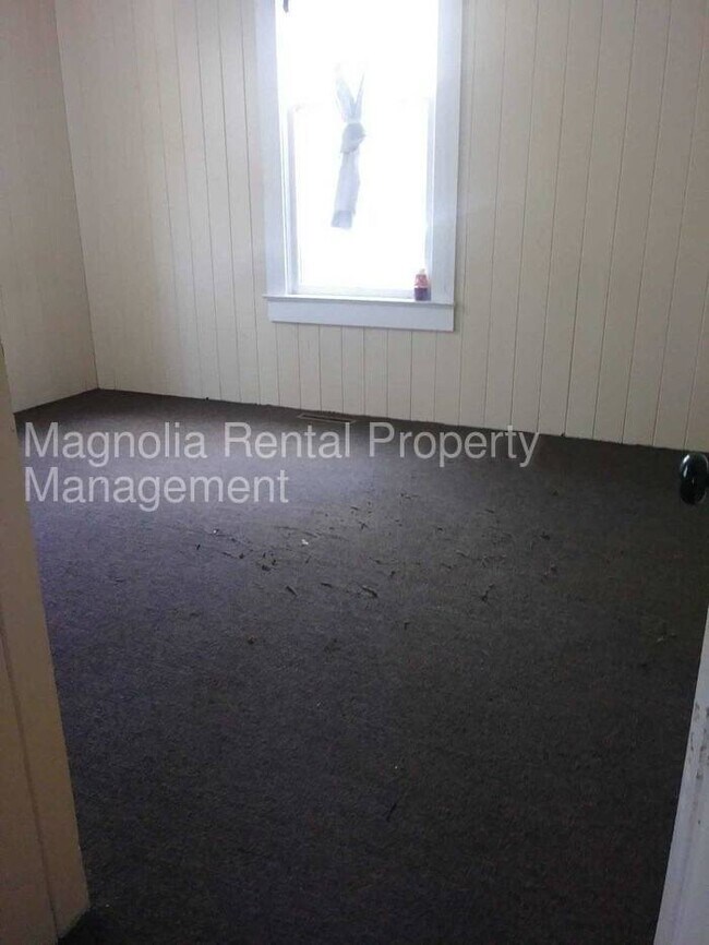 Building Photo - Apartment available in Union
