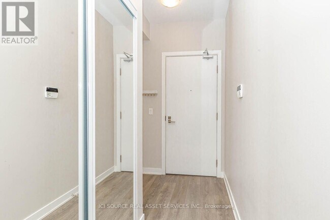 Photo du bâtiment - 4655 Glen Erin Dr