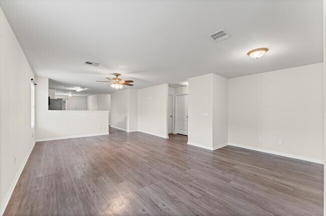 Foto del edificio - 1722 Ramsay Way