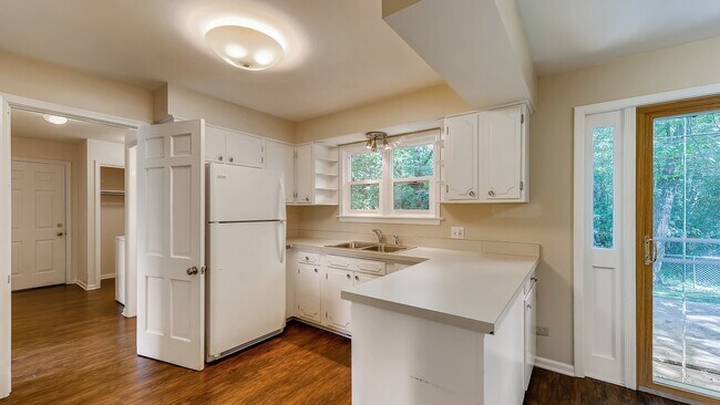 Foto del edificio - 39069 N Browe School Rd