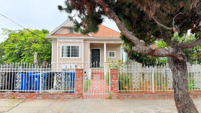 Foto principal - 1522 W 29th St
