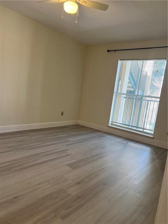 Foto del edificio - 875 Riverside Dr