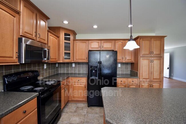 Foto del edificio - 3725 Blue Sky Park Rd