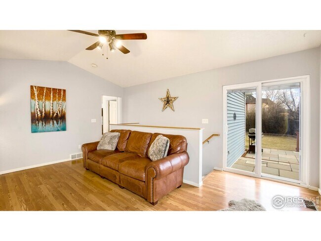 Foto del edificio - Spacious Ranch with finished basement and ...