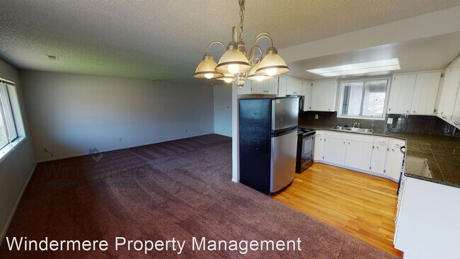 Building Photo - 3 br, 2 bath House - 333 Grove #23