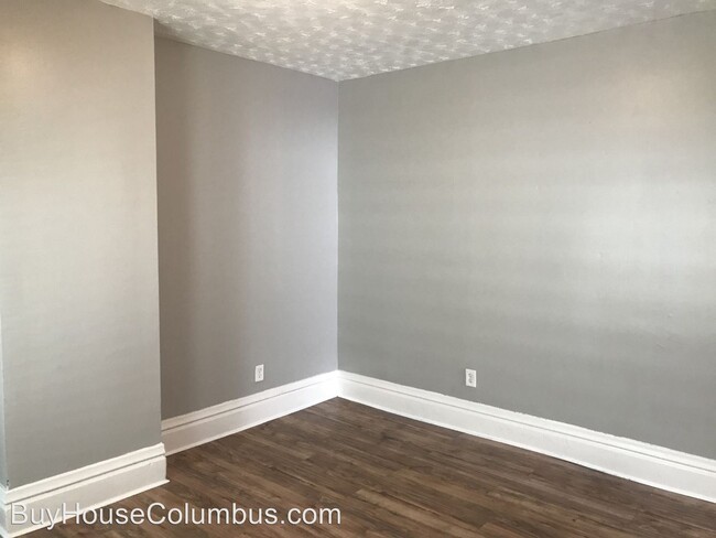 Foto del edificio - 1588 Greenway Ave
