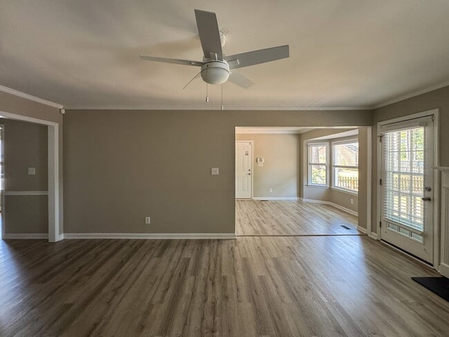 Building Photo - Charming 4 Bed 2 Bath Home in Jack Britt