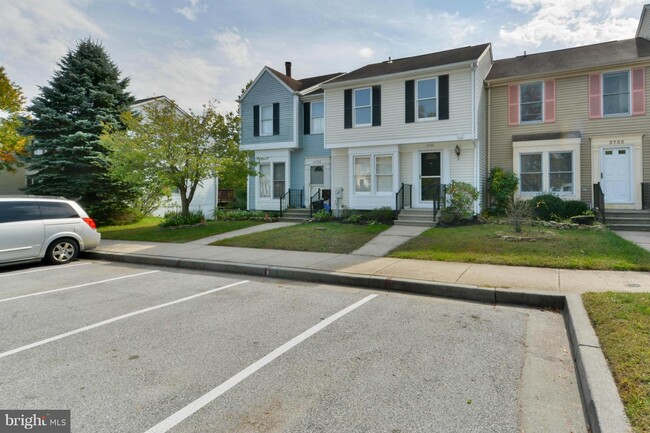 Building Photo - 3734 Bonnybridge Pl