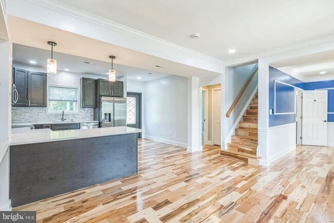 Foto del edificio - 400 Lake St