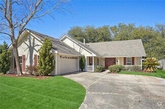 Building Photo - 111 Oakmont Dr
