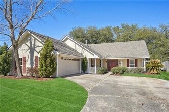 Building Photo - 111 Oakmont Dr