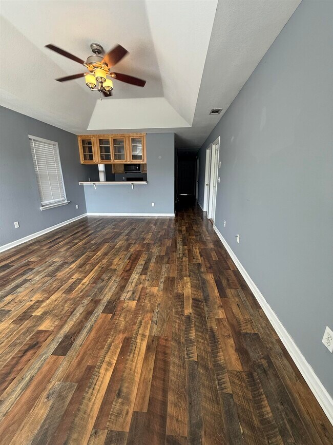 Foto del edificio - 36 Evans Ave