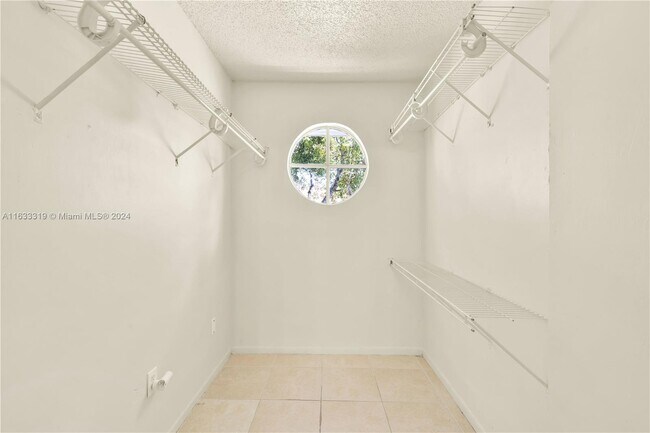 Foto del edificio - 13559 SW 62nd St