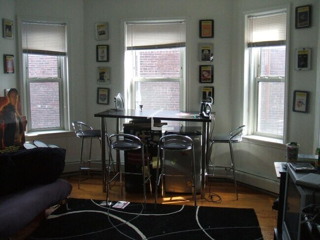 Building Photo - 6 Litchfield St