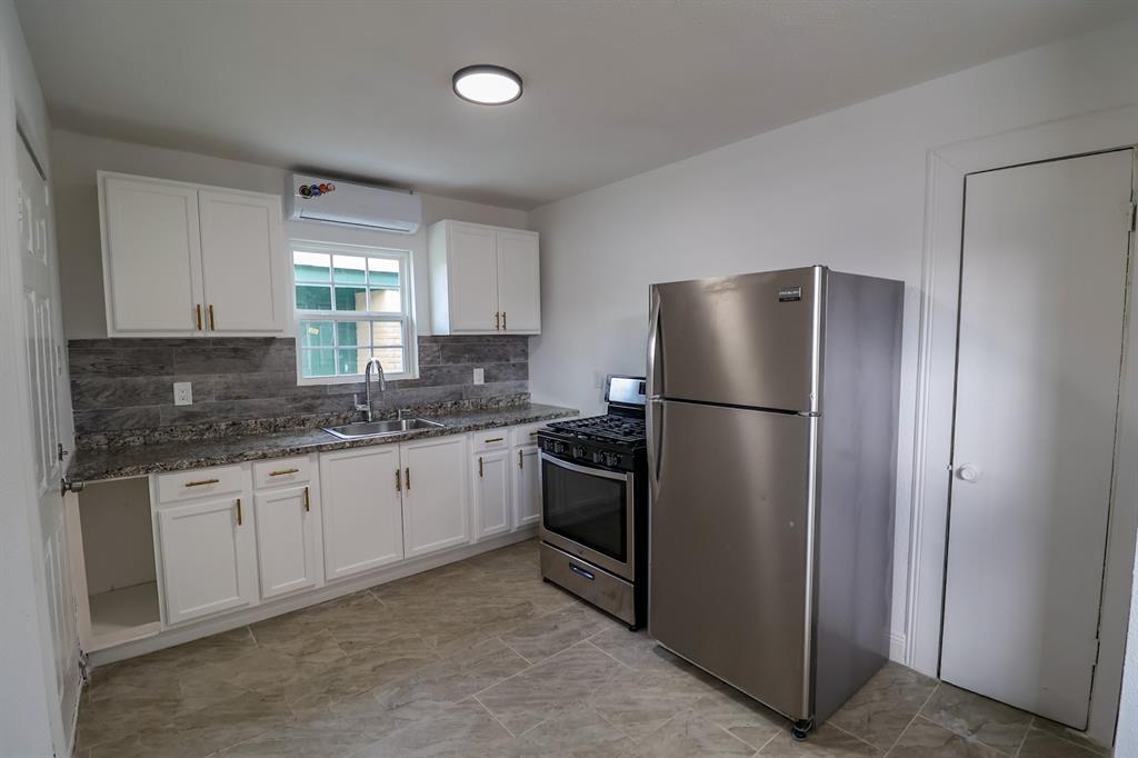 Foto principal - 3823 Mt Pleasant St