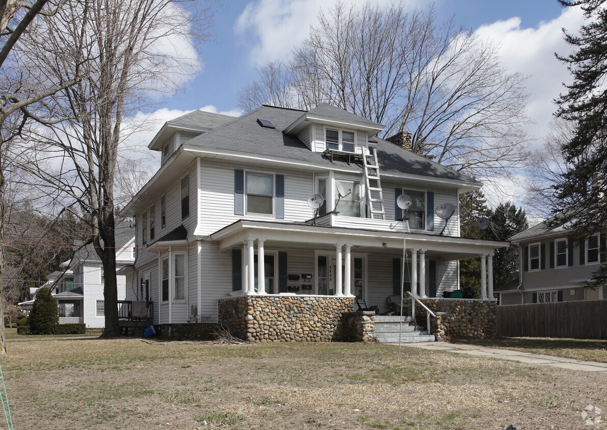 1505 N Main St, Palmer, MA 01069 Apartments in Palmer, MA