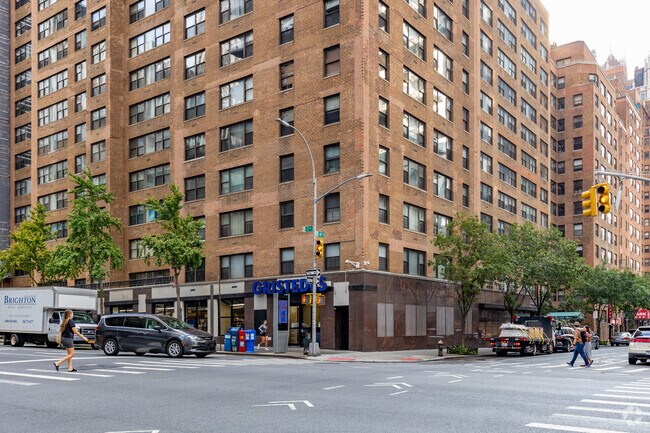 Foto del edificio - 744-748 2nd Ave