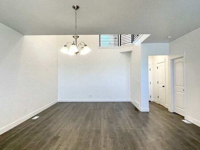 Foto del edificio - 4411 W Monument Peak Dr