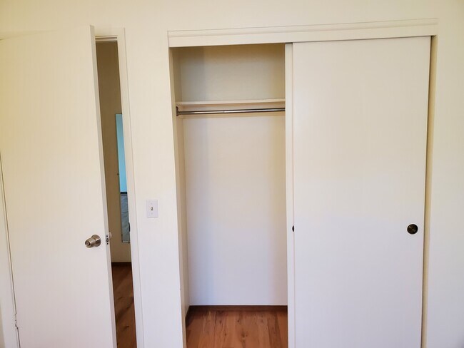 Building Photo - 63 Wessix Ct