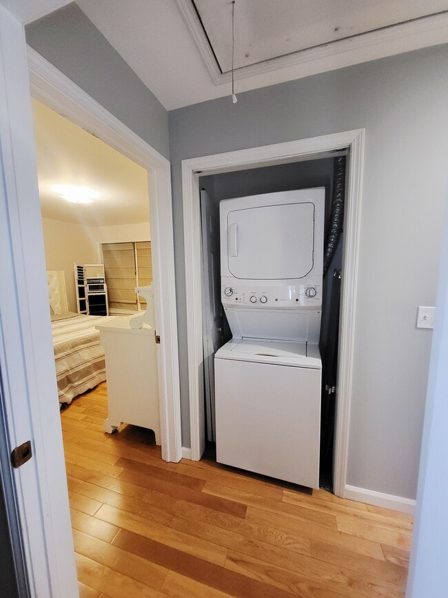 Building Photo - 5 Healy Rd