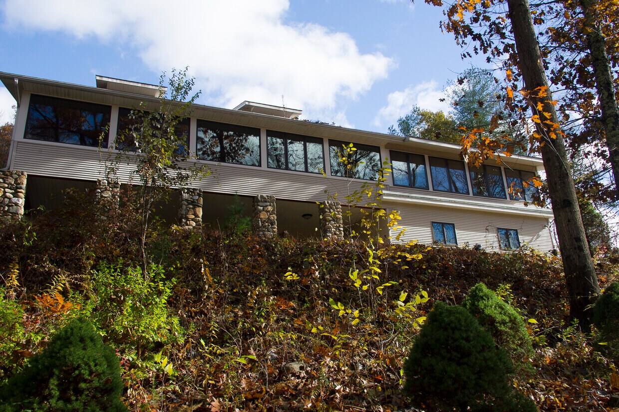 00 Loomba Dr, Roxbury, CT 06783 House for Rent in Roxbury, CT