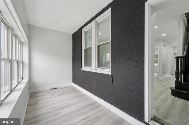 Building Photo - 6055 Allman St