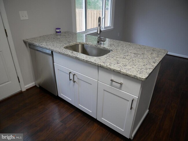 Foto del edificio - 8457 Imperial Dr