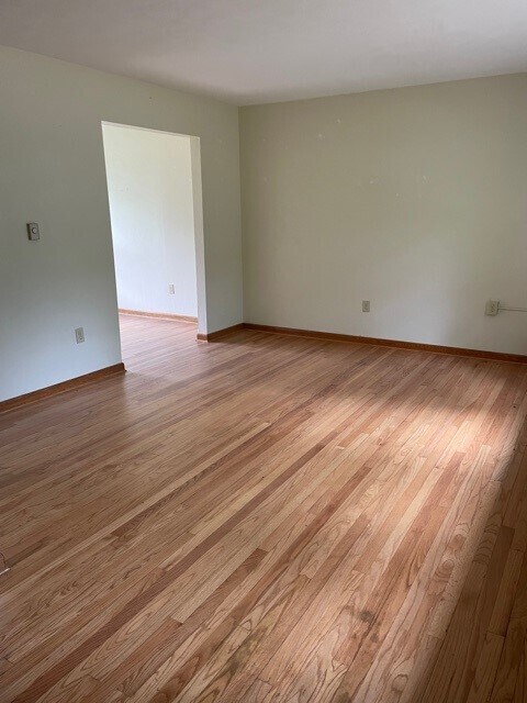 Living Room - 1417 University Dr
