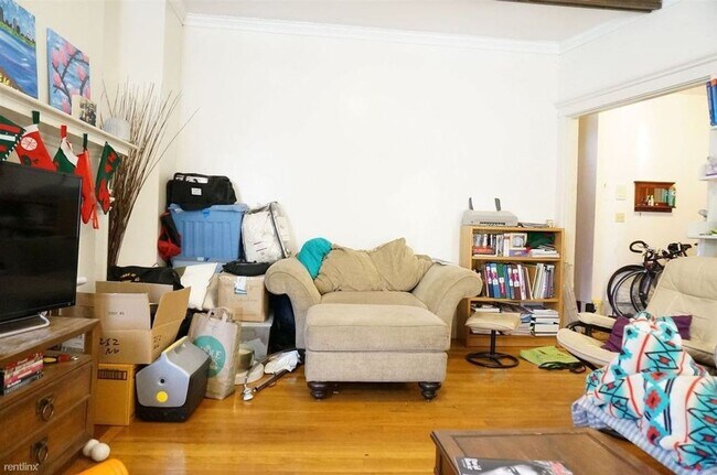 Foto del edificio - Brookline 4bed / 2bath available September 2026