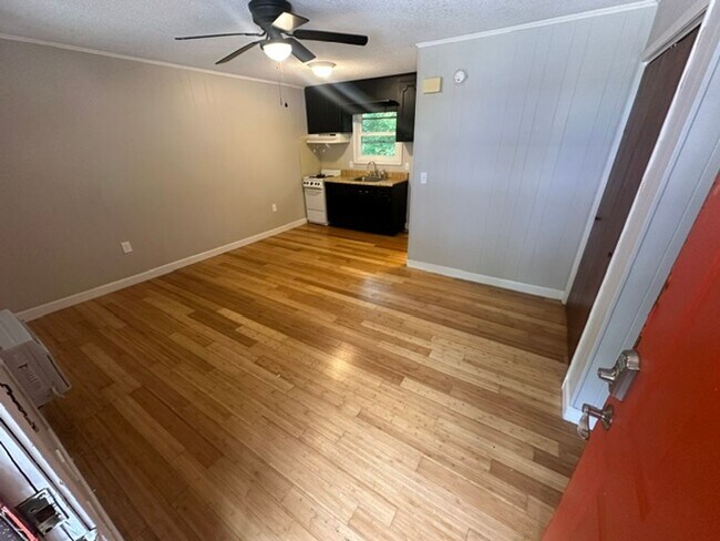 Foto del edificio - 118 Creekside Dr